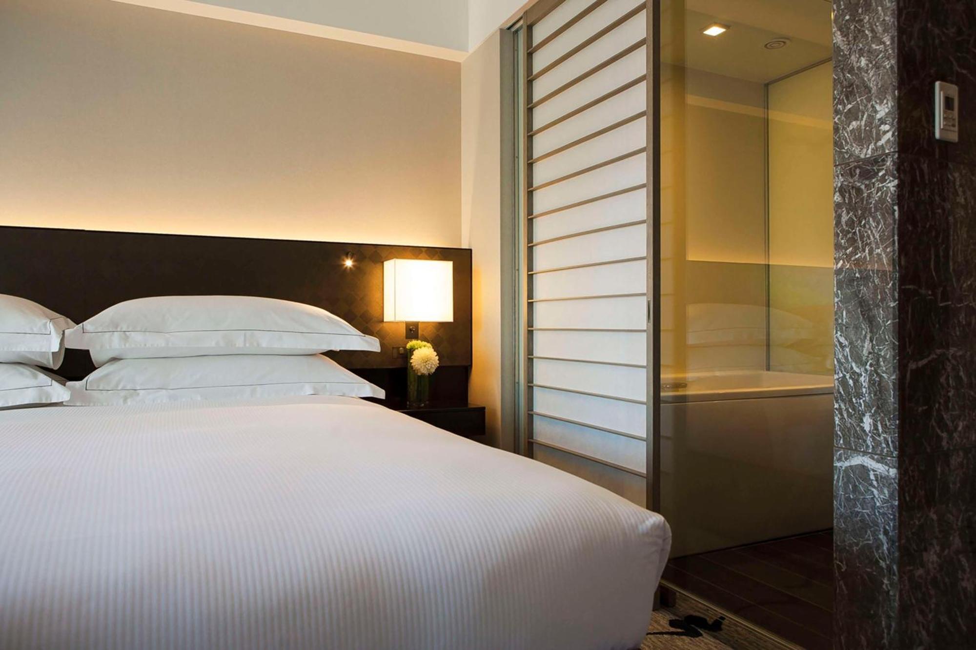 Hilton Tokyo Hotel Екстериор снимка